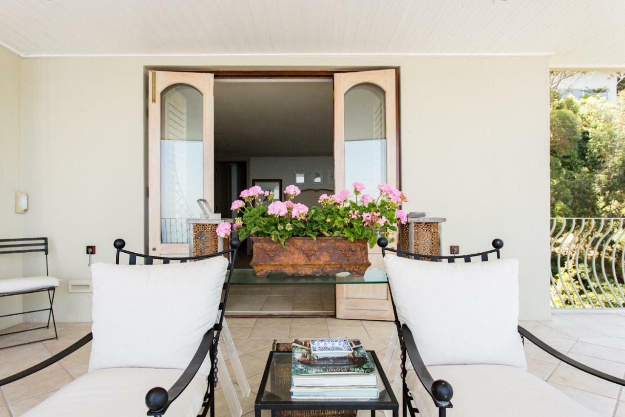 Villa Del Mar - "Luxurious En-Suite Bedroom With Lounge And Stunning Sea View Balcony In Bantry Bay" Cape Town Bagian luar foto